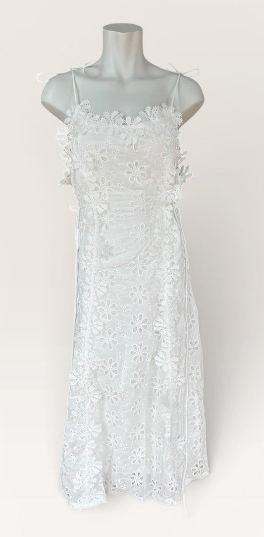 WHITE DRESS SMALL