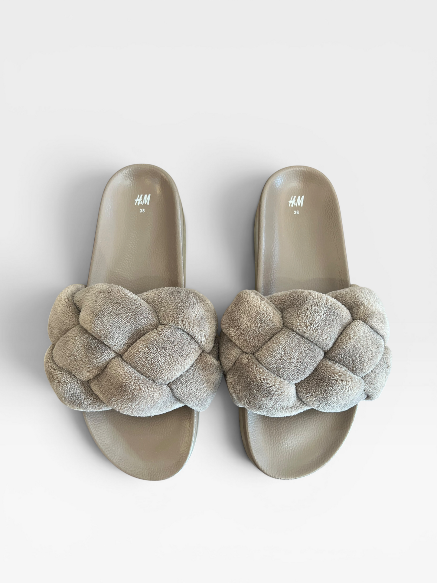 TAUPE H & M SLIDES 38