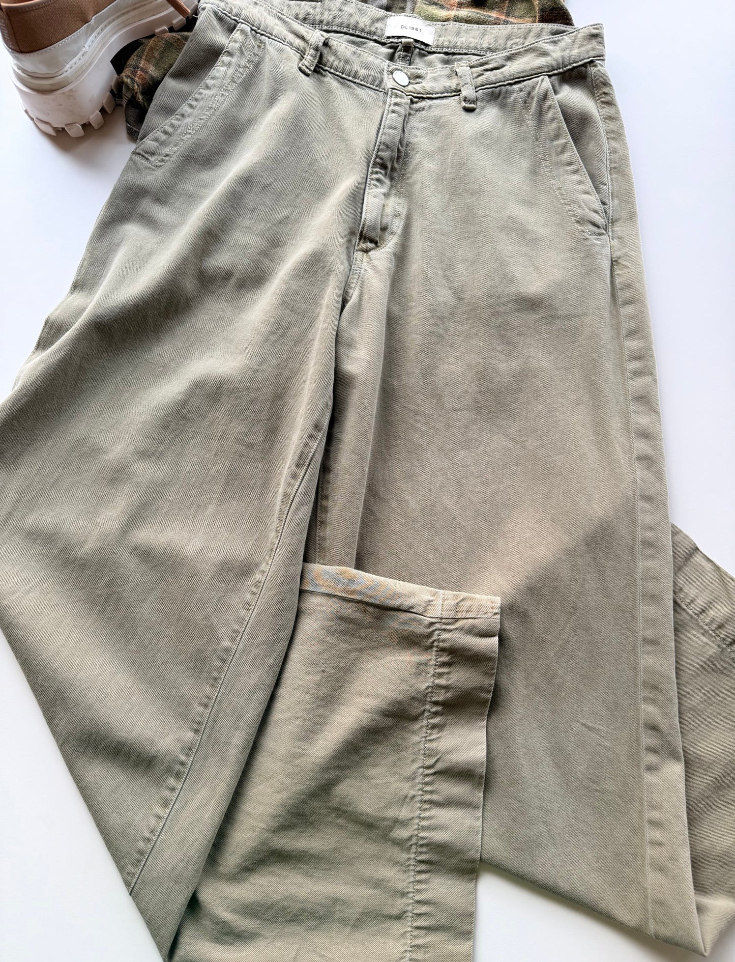 DL1961 GREEN PANTS 30