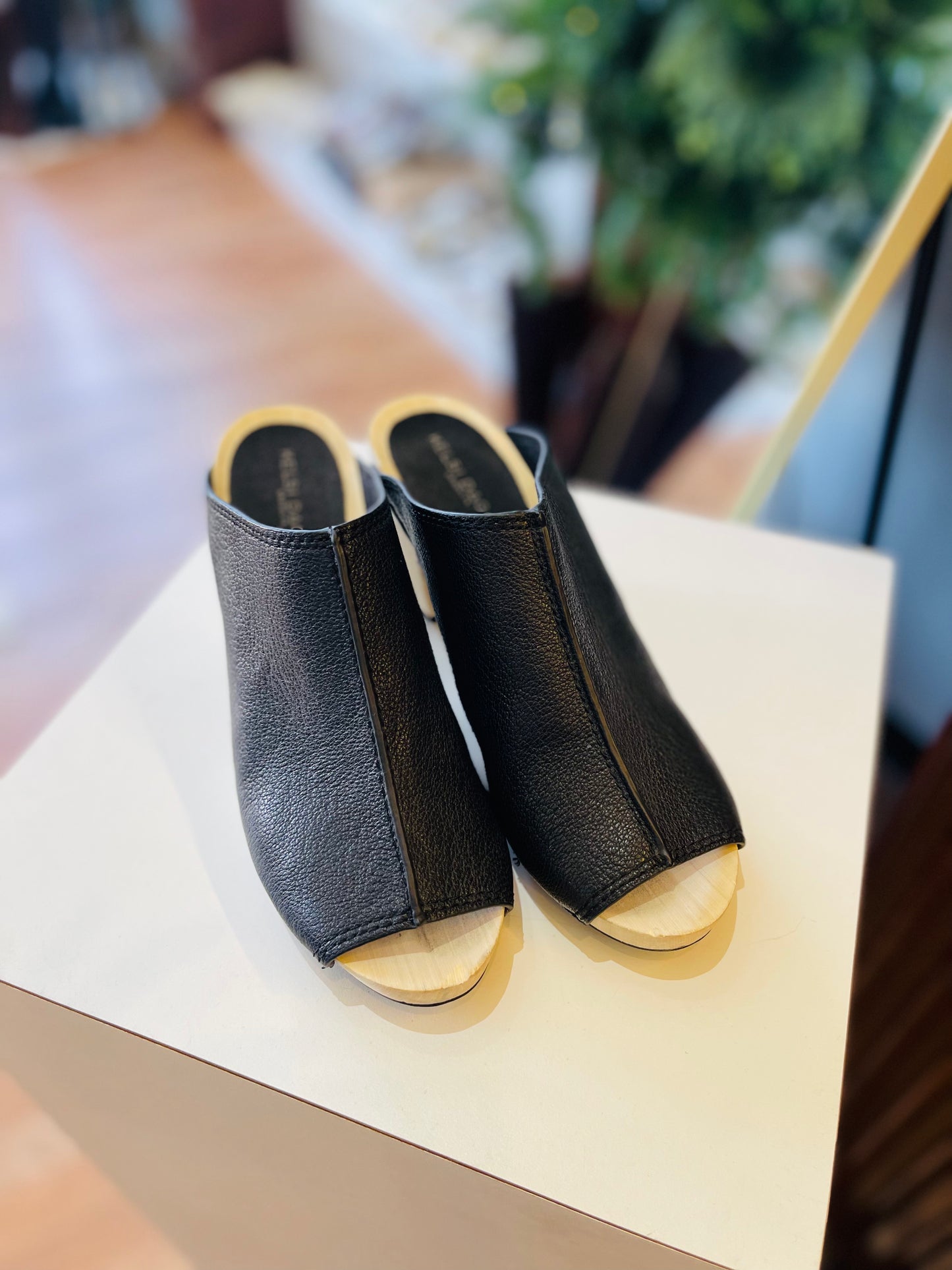 KELSI DAGGER SHOES (6)