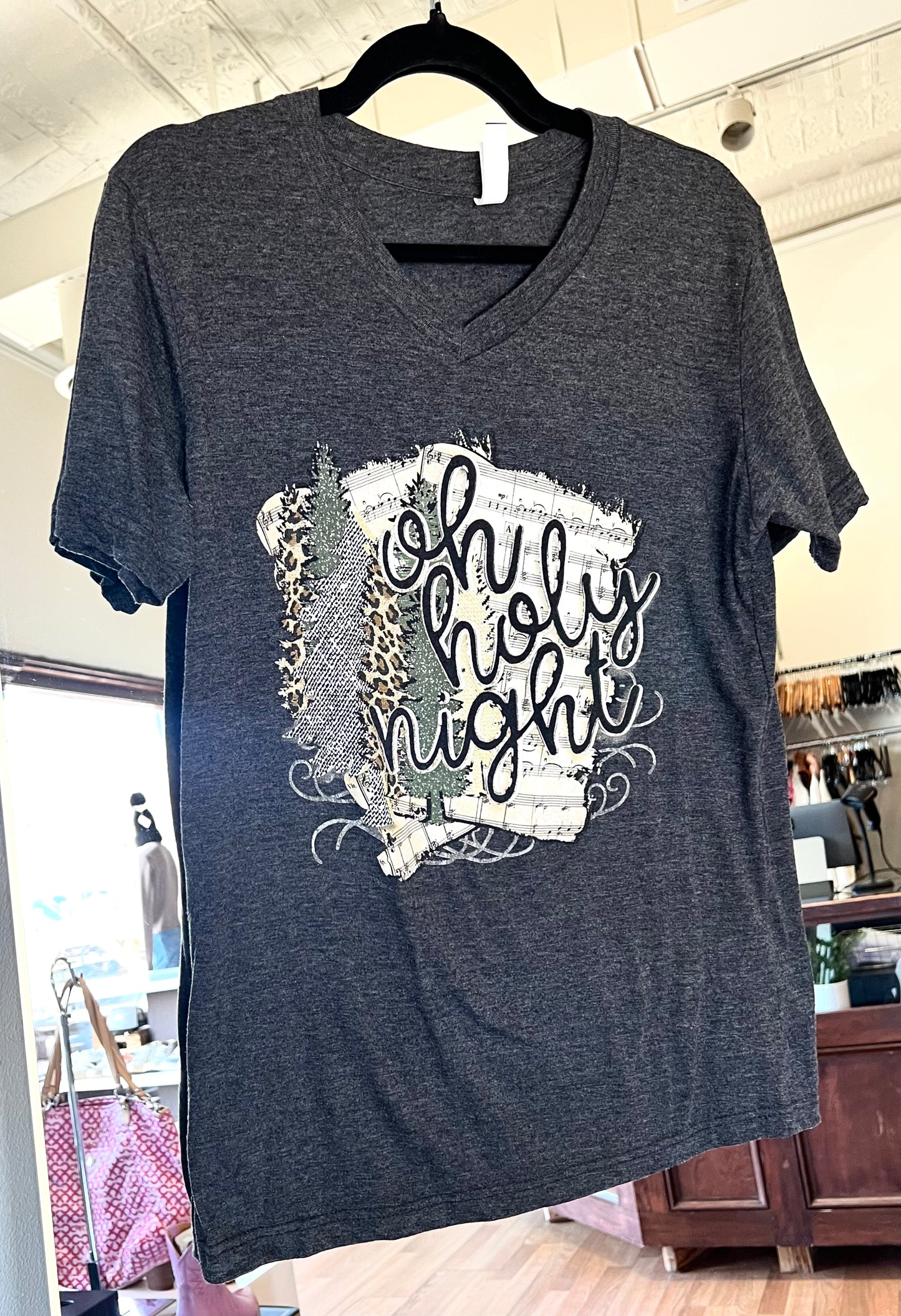 OH HOLLY NIGHT TEE MEDIUM
