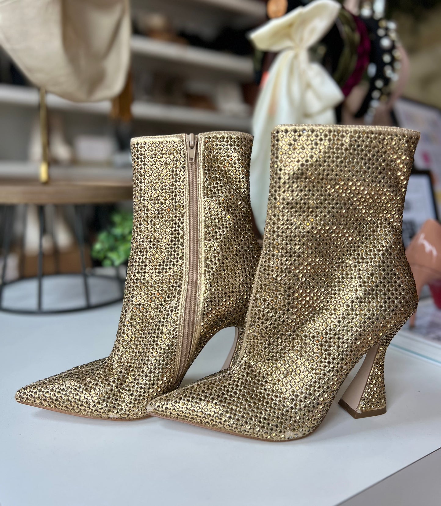 STEVE MADDEN BOOTS 8