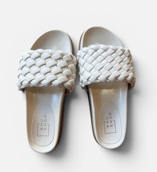 CREAM SHU SHOP SANDALS 6.5