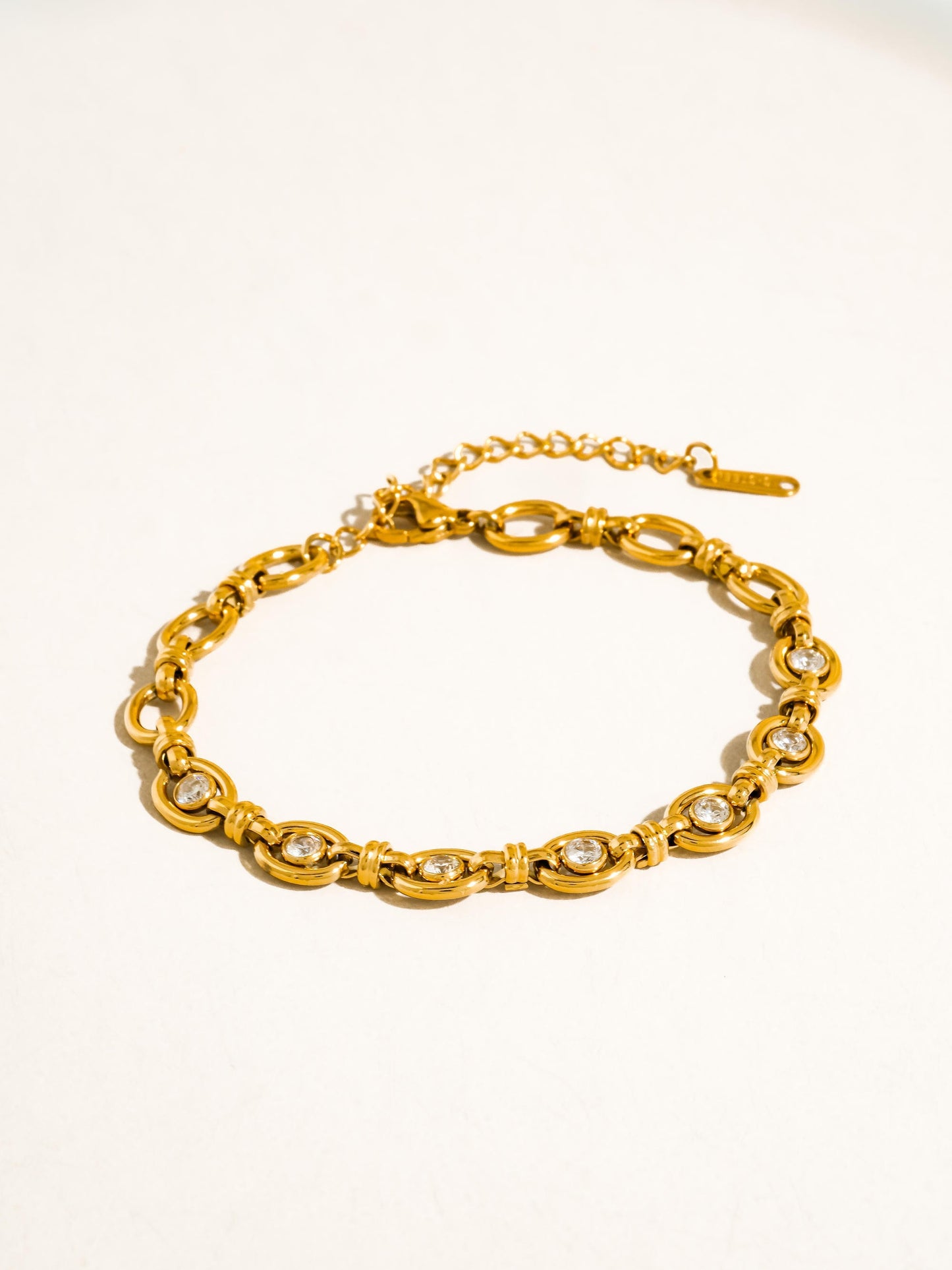 18K GOLD CZ CIRCLE LINK BRACELET